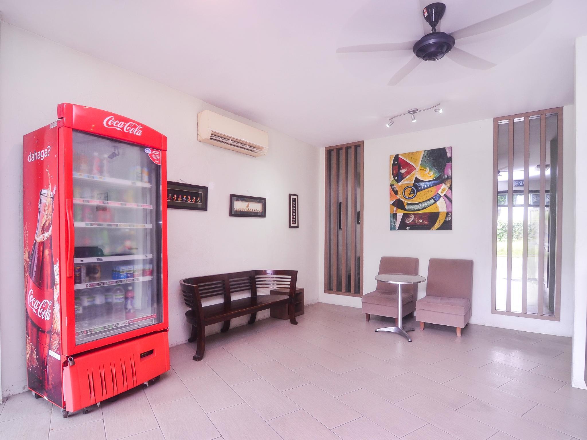 Furama Lodging House Kuching Exterior foto