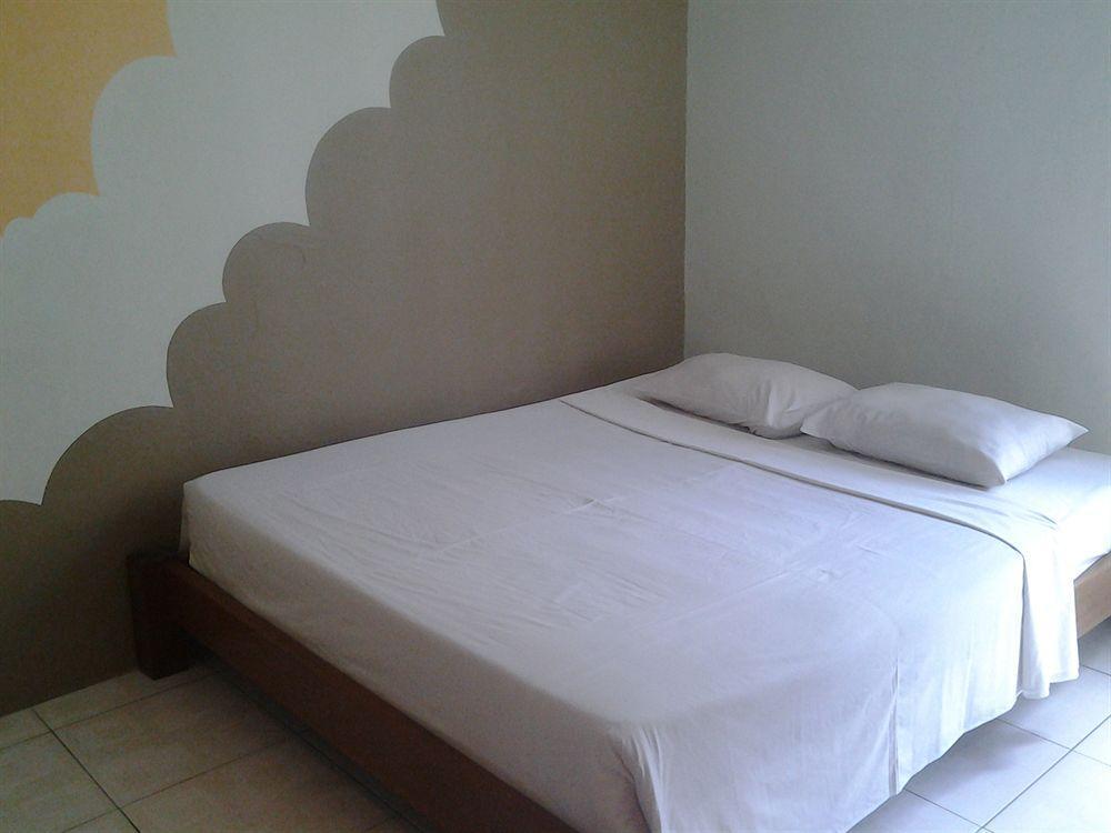 Furama Lodging House Kuching Exterior foto