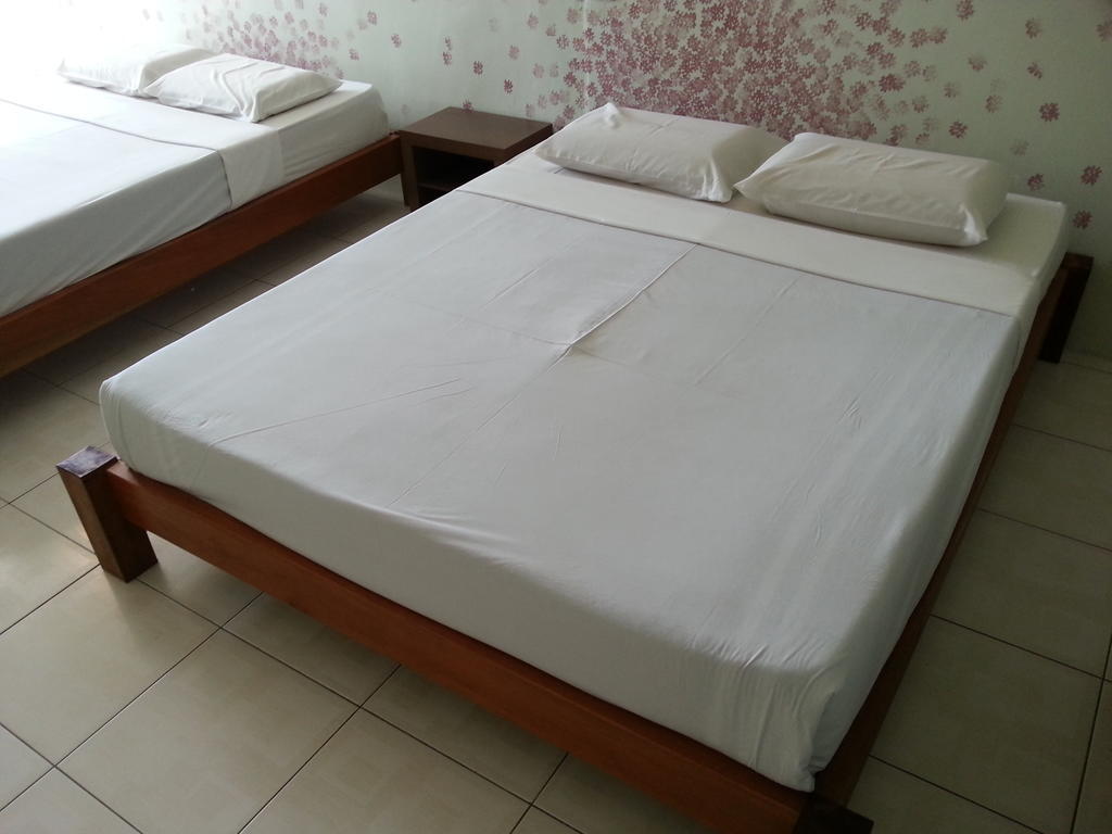 Furama Lodging House Kuching Exterior foto