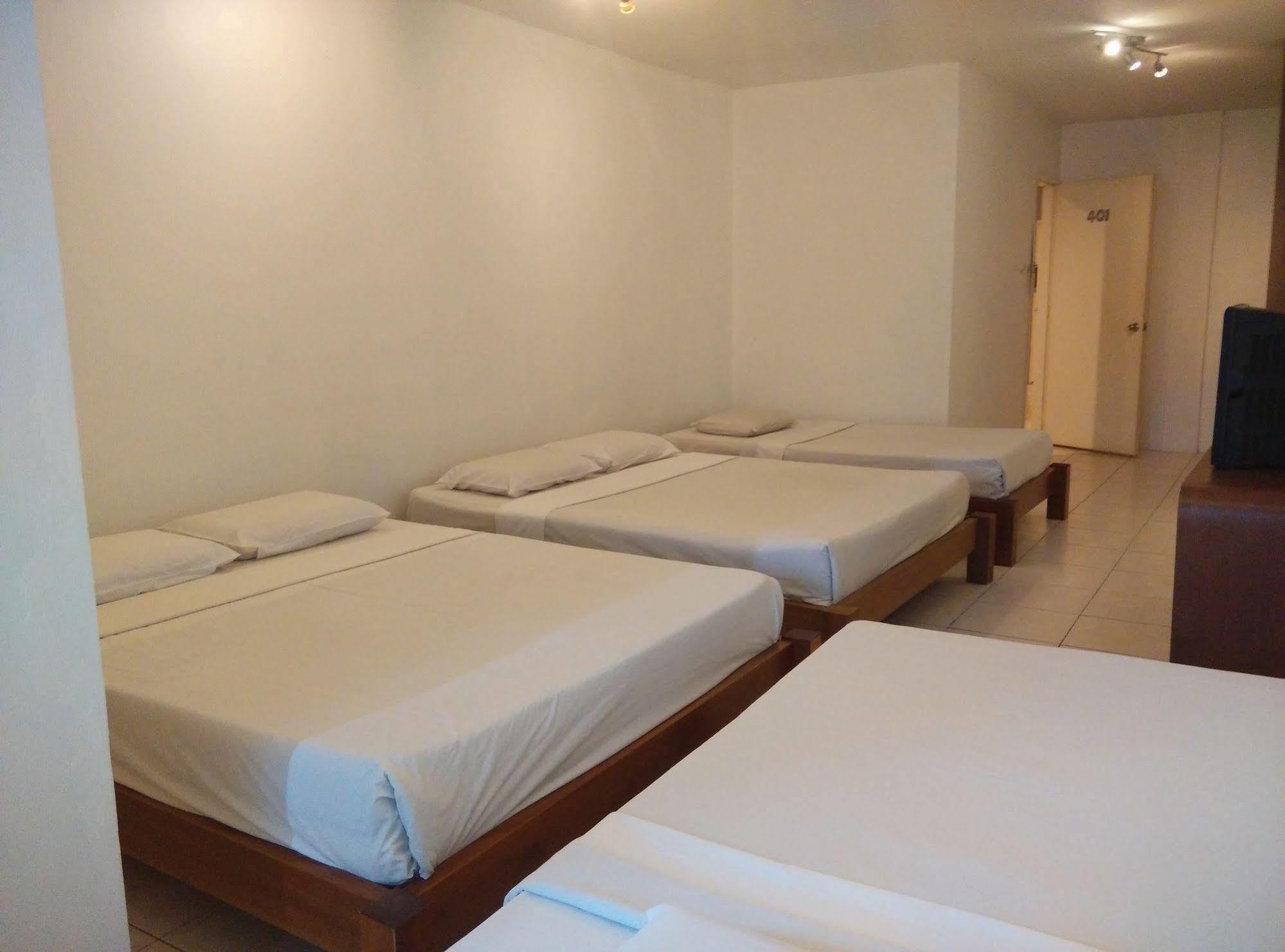 Furama Lodging House Kuching Exterior foto