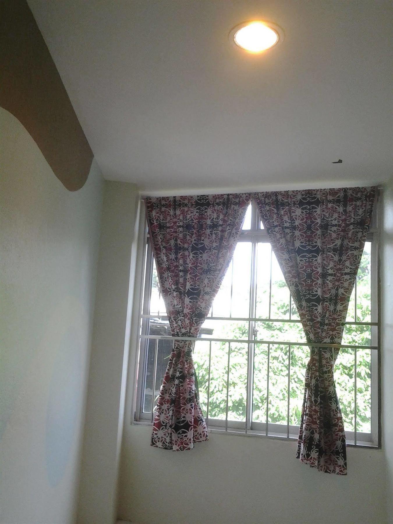 Furama Lodging House Kuching Exterior foto